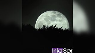 Snow White gets lost in the forest and is fucked by the 7 dwarfs.