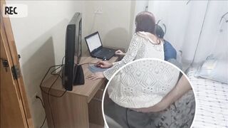 Slutty housewife receives depraved maintenance man!